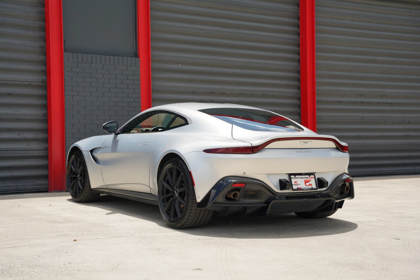 Used 2020 Aston Martin V8 Vantage Coupe RWD image 15