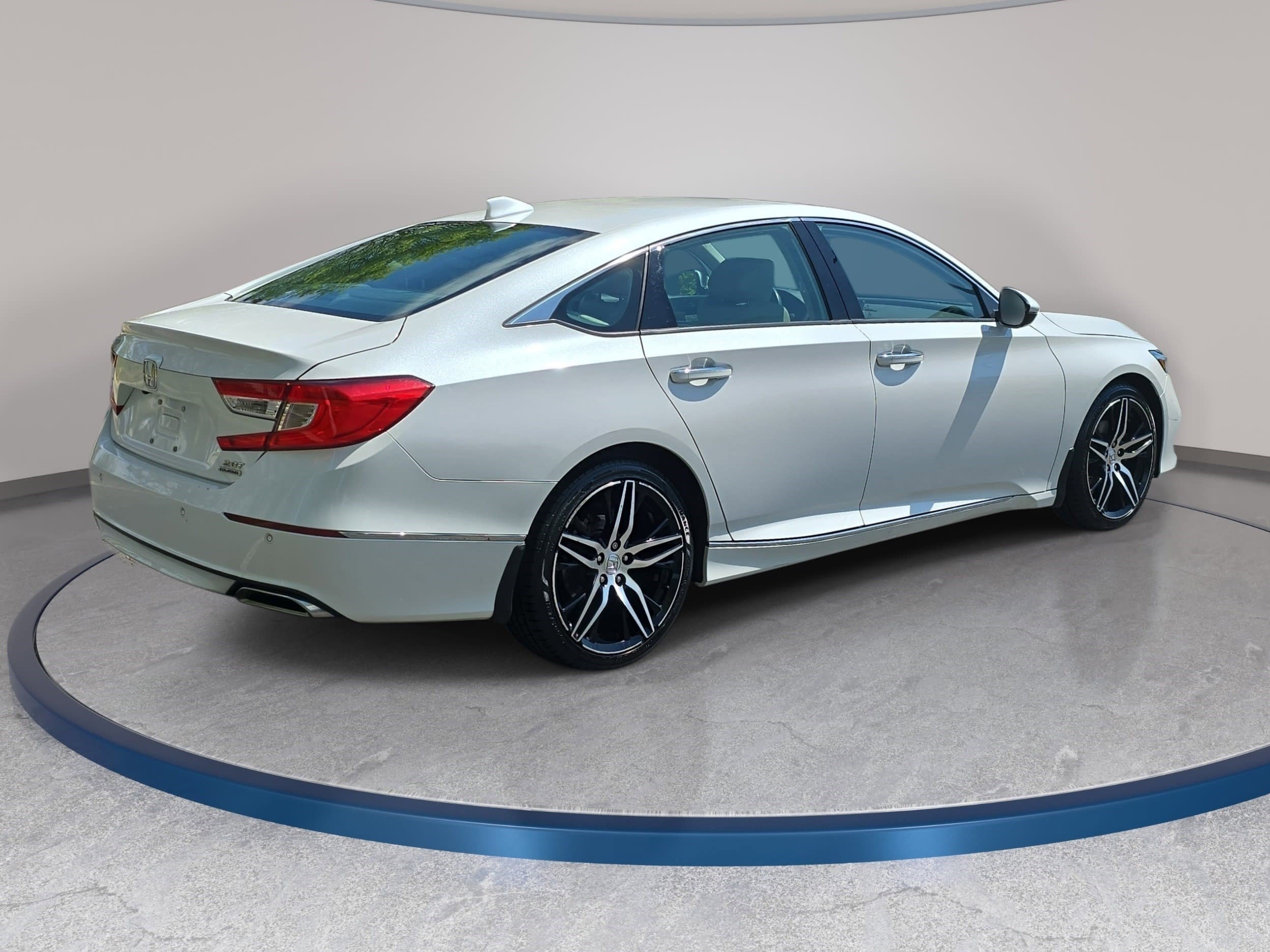 Used 2021 Honda Accord Touring image 5
