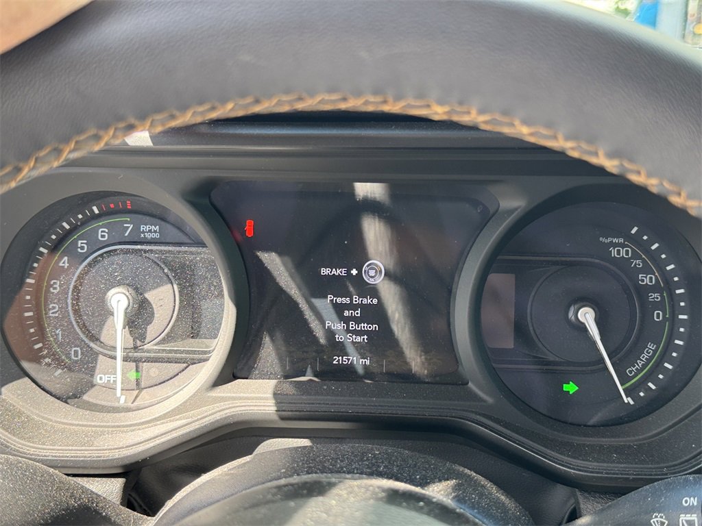 Used 2024 Jeep Wrangler Unlimited image 25