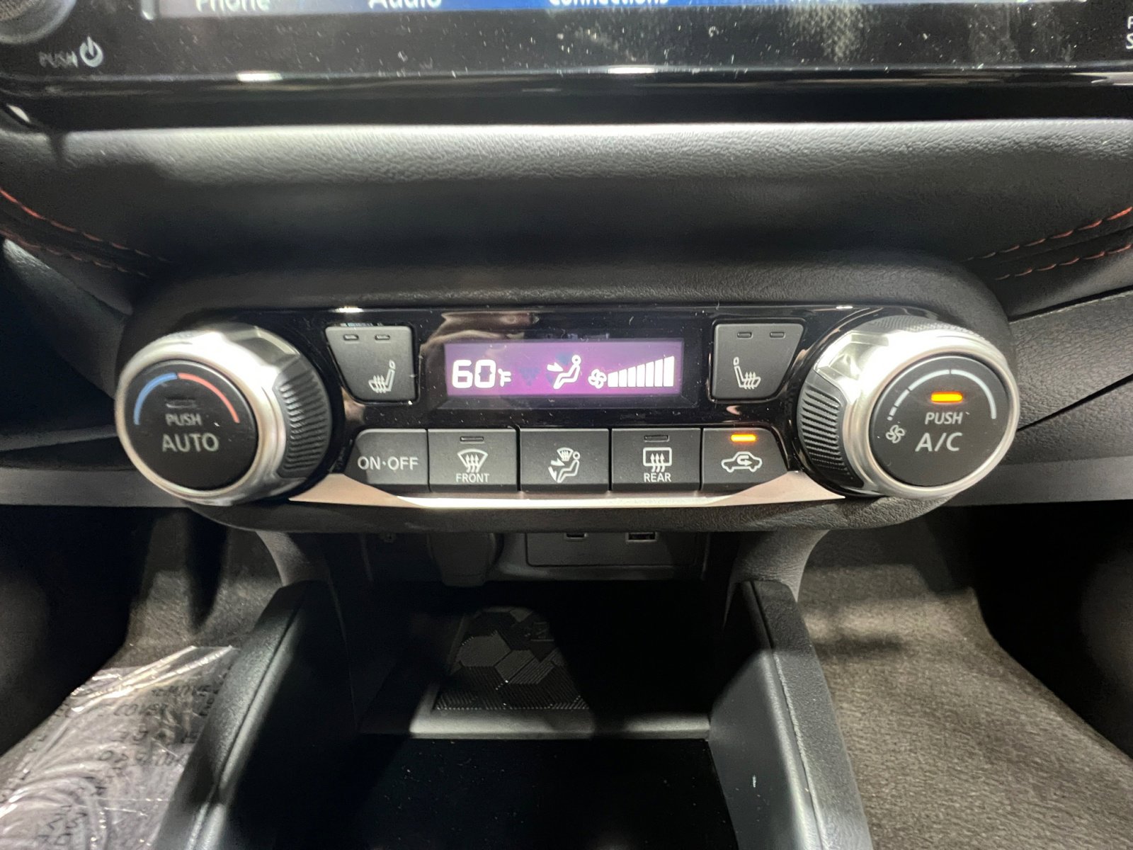 New 2025 Nissan Versa SR w/ Trunk Package image 12