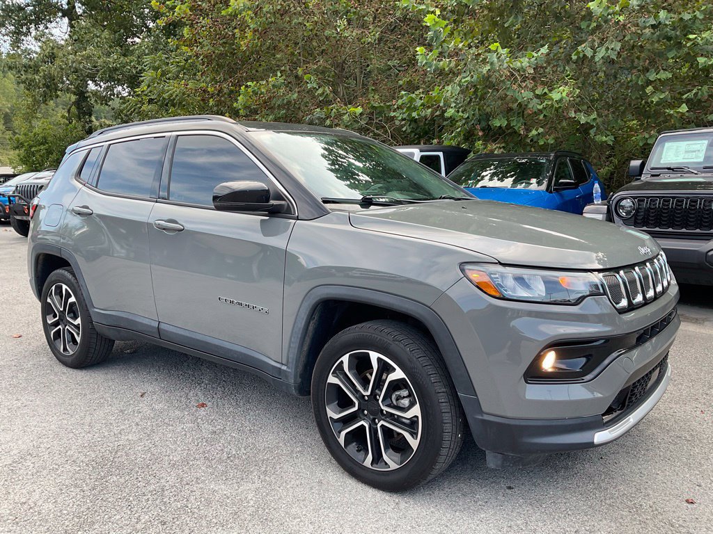 Used 2022 Jeep Compass Limited w/ Sun and Sound Group AWD/4WD image 7