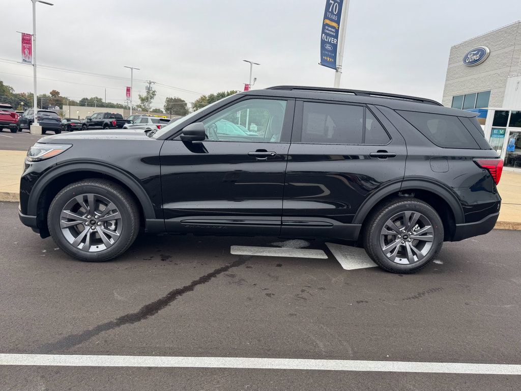 New 2026 Ford Explorer Active image 5