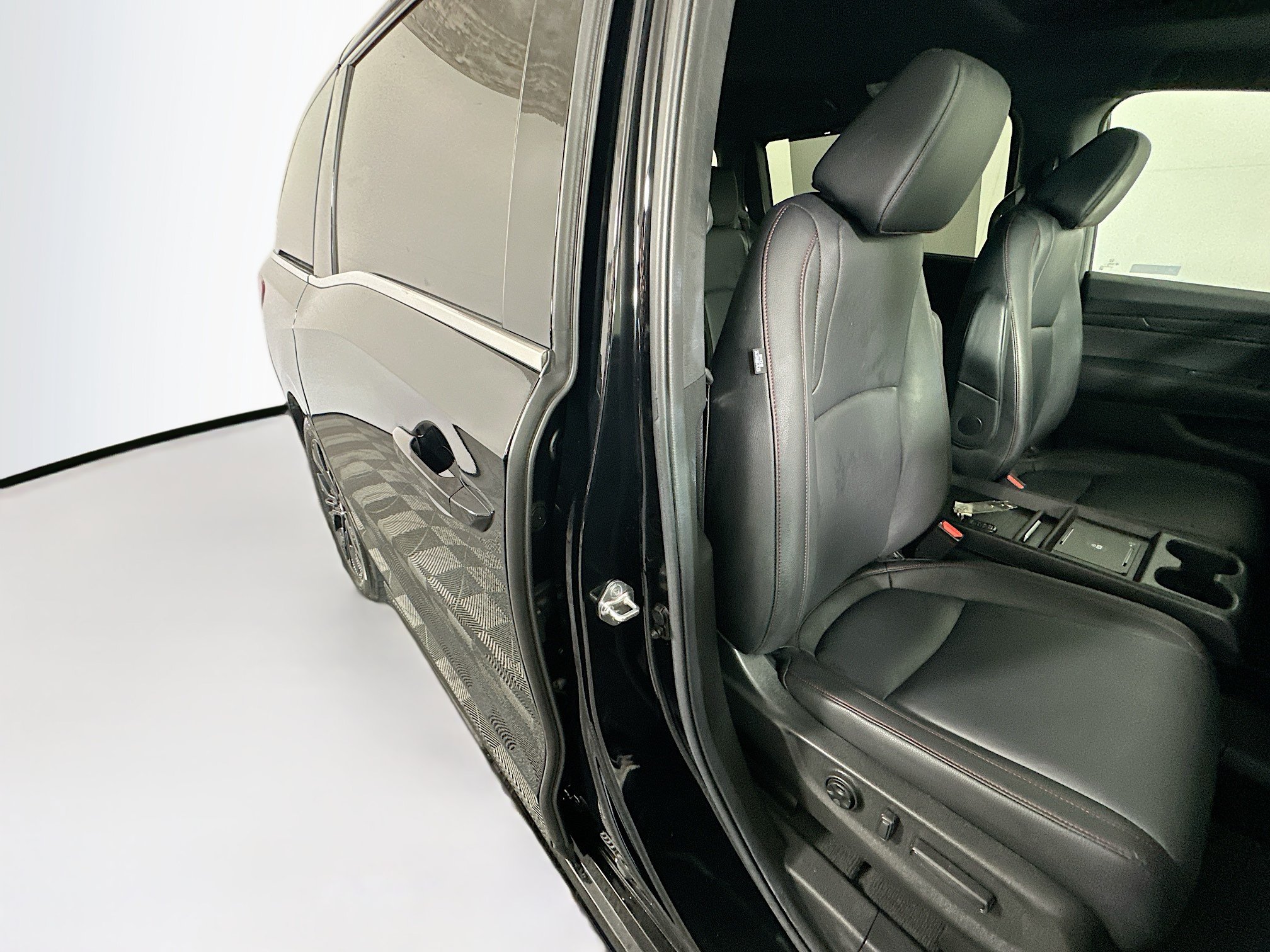 Used 2025 Honda Odyssey Sport-L image 28