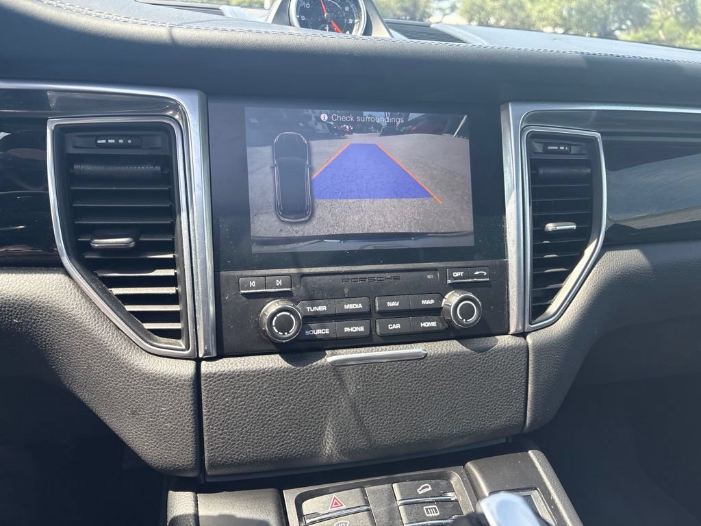Used 2018 Porsche Macan AWD/4WD image 15