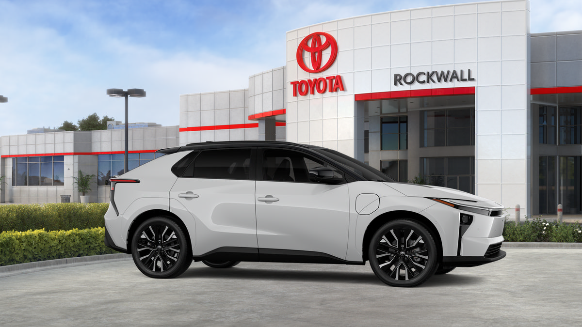 New 2026 Toyota bZ FWD image 39