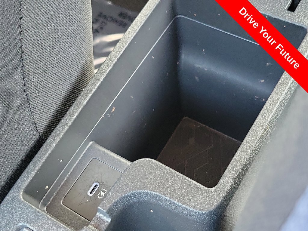 Used 2025 Nissan Versa SV w/ Trunk Package FWD image 14