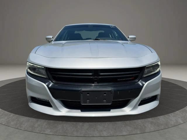Used 2019 Dodge Charger SXT AWD/4WD image 2
