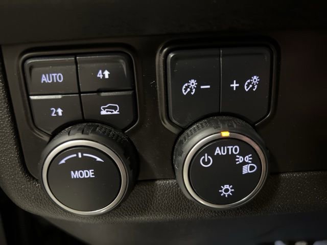 Used 2023 Chevrolet Suburban RST w/ Luxury Package image 42