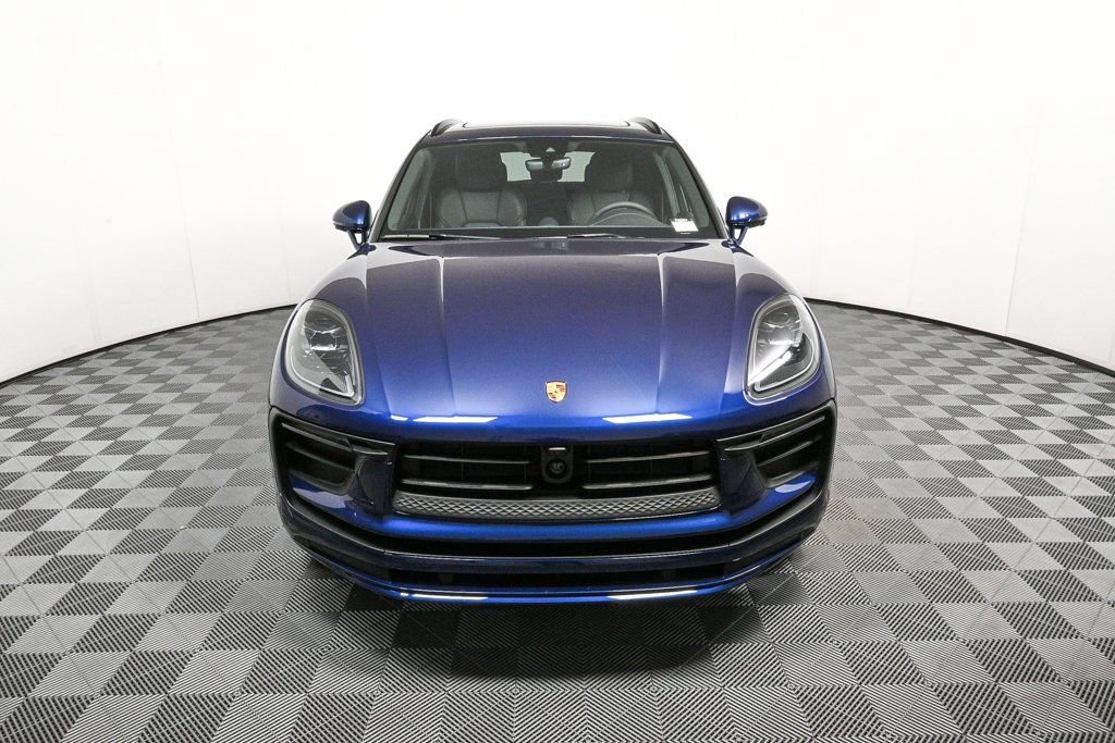 Certified 2026 Porsche Macan image 36
