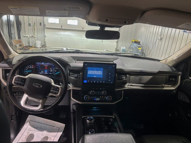 Used 2024 Ford Expedition XLT image 22