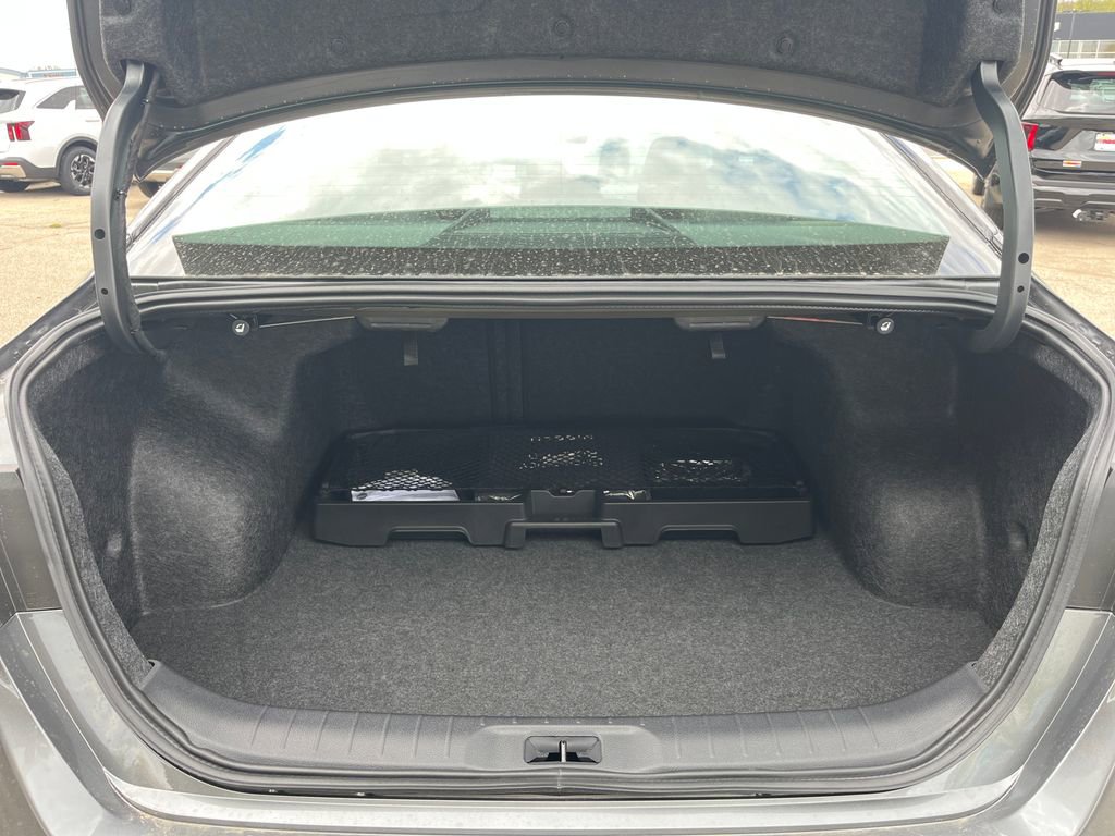 New 2026 Nissan Altima 2.5 SR w/ SR Midnight Edition Package FWD image 33