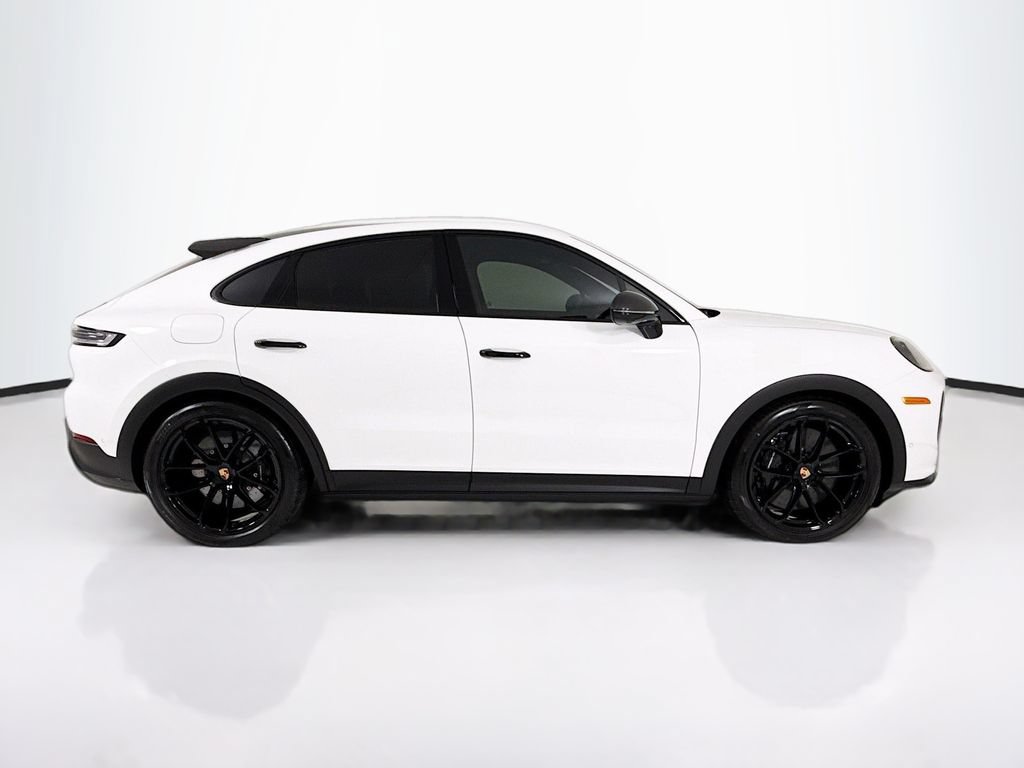 Certified 2026 Porsche Cayenne Turbo GT AWD/4WD image 8