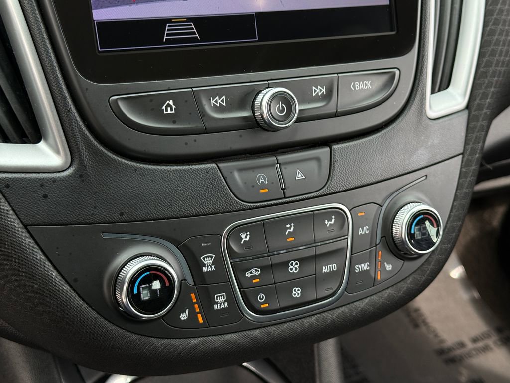 Used 2023 Chevrolet Malibu LT image 25