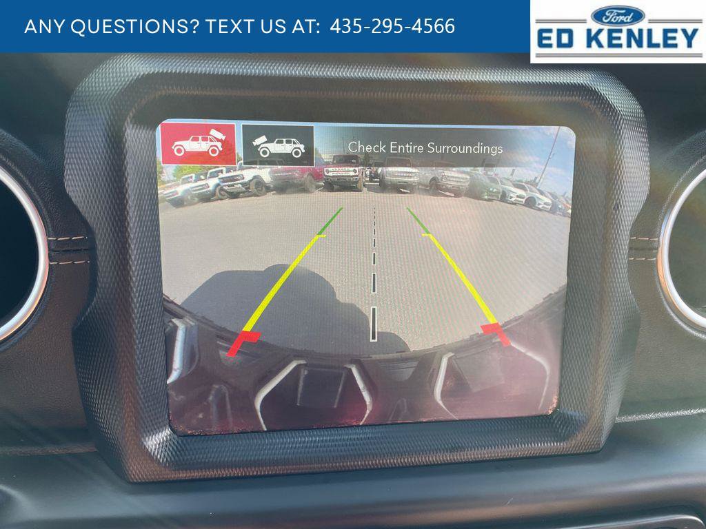 Used 2021 Jeep Wrangler Unlimited Sahara w/ Cold Weather Group AWD/4WD image 11