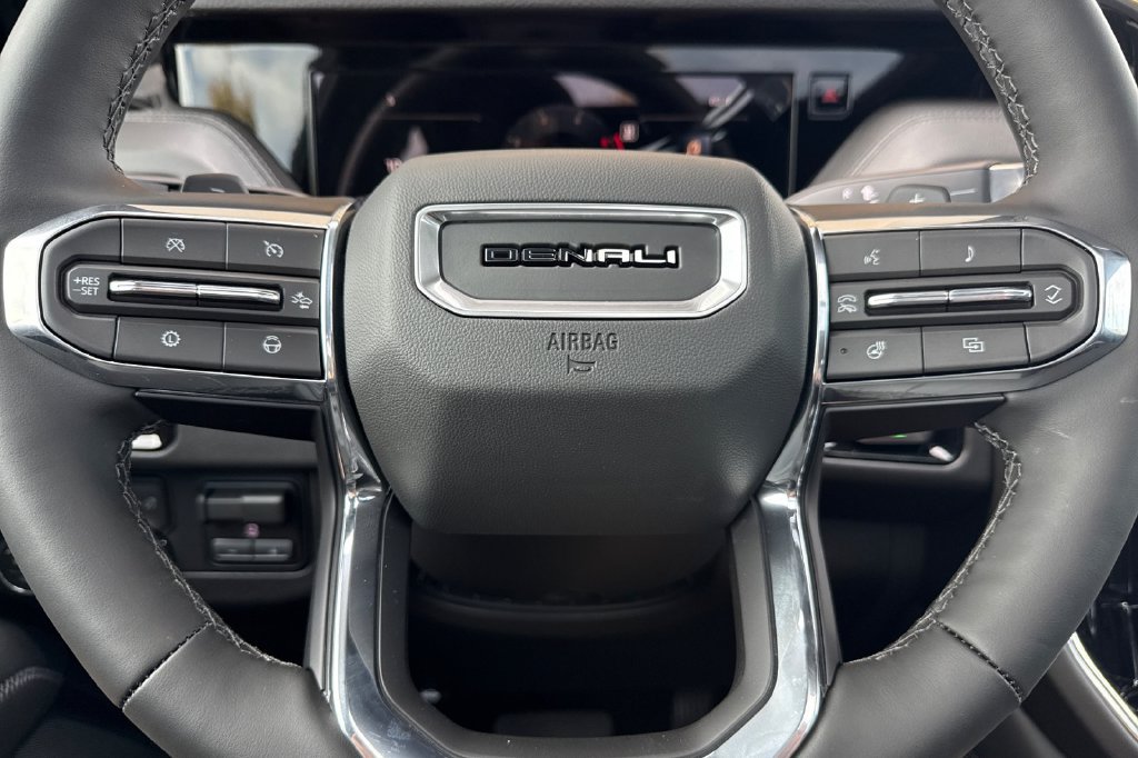 New 2026 GMC Yukon XL Denali w/ Denali Reserve Package RWD image 28