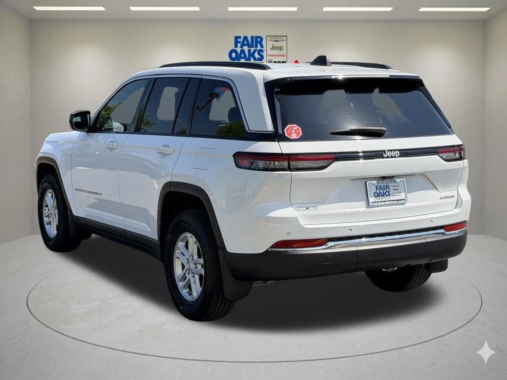 Certified 2024 Jeep Grand Cherokee Laredo w/ MOPAR Finishing Package RWD image 10
