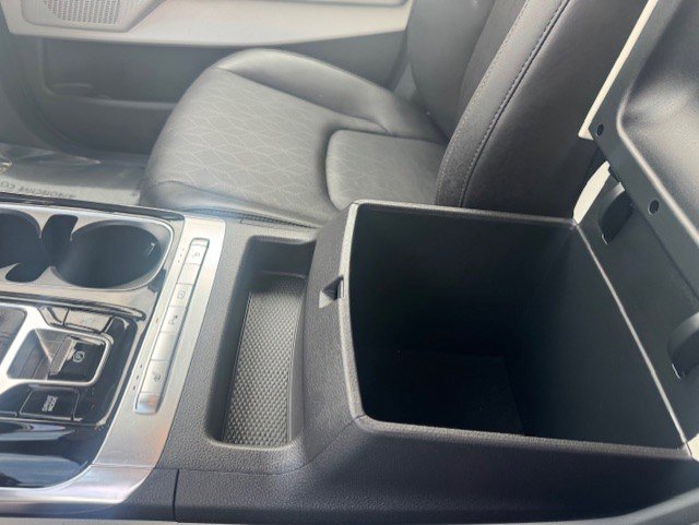 Used 2024 Kia Carnival EX FWD image 23