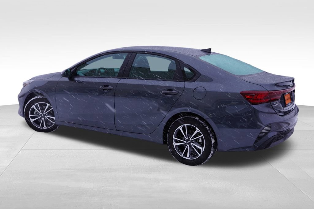 Certified 2022 Kia Forte LXS w/ LXS Technology Package image 9