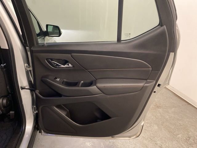 Used 2018 Chevrolet Traverse LT w/ LPO, Floor Liner Package AWD/4WD image 27
