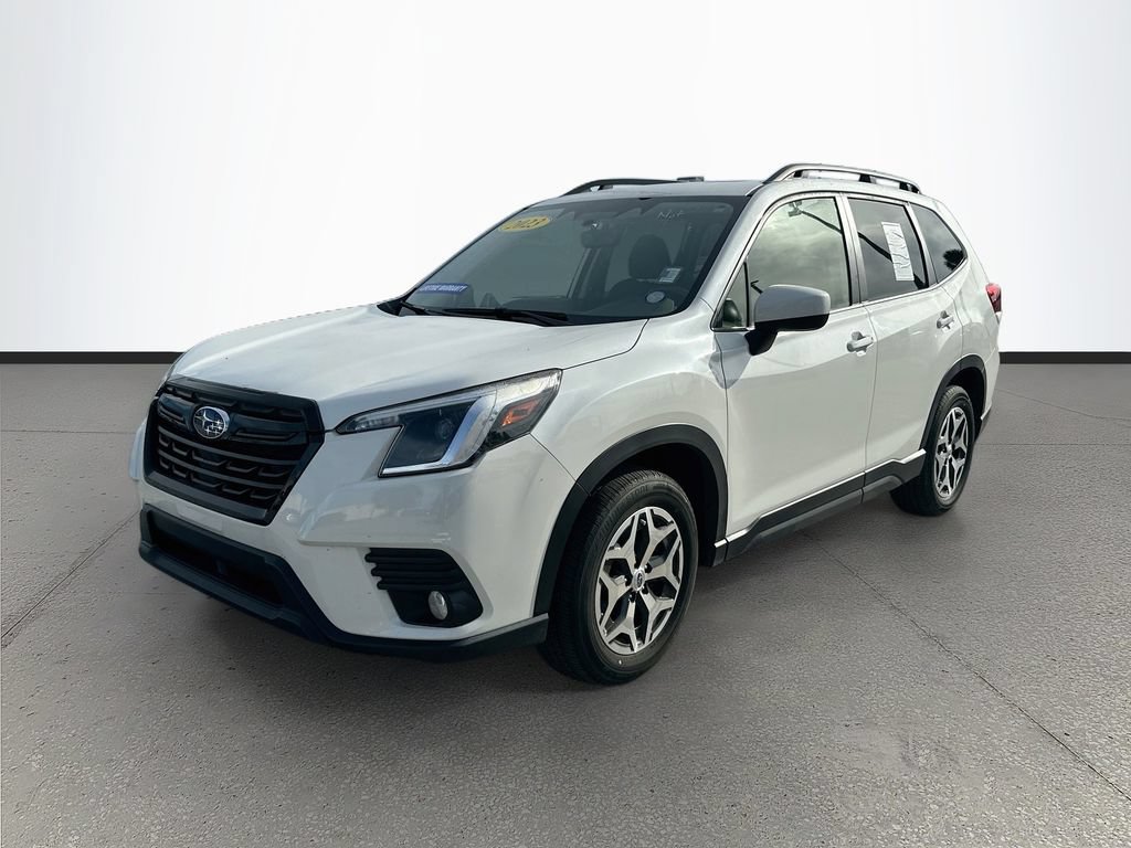 Used 2023 Subaru Forester Premium AWD/4WD image 3
