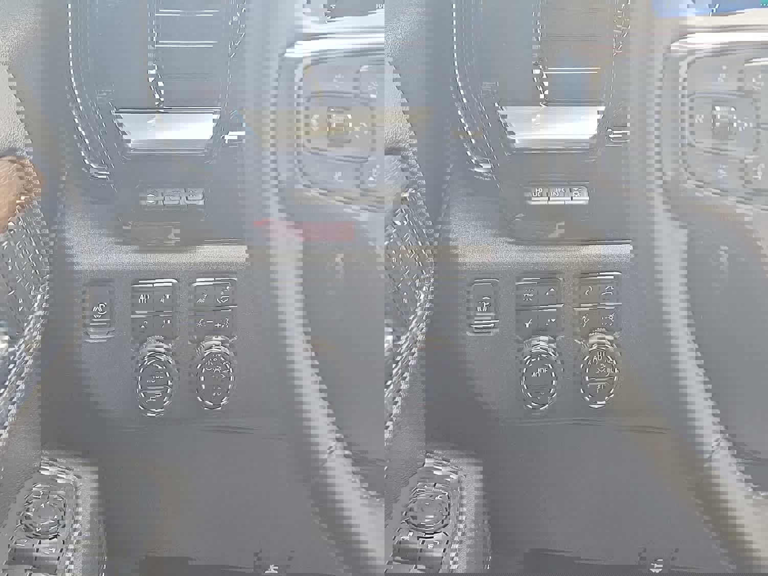 Used 2024 Chevrolet Silverado 1500 High Country w/ High Country Premium Package image 12