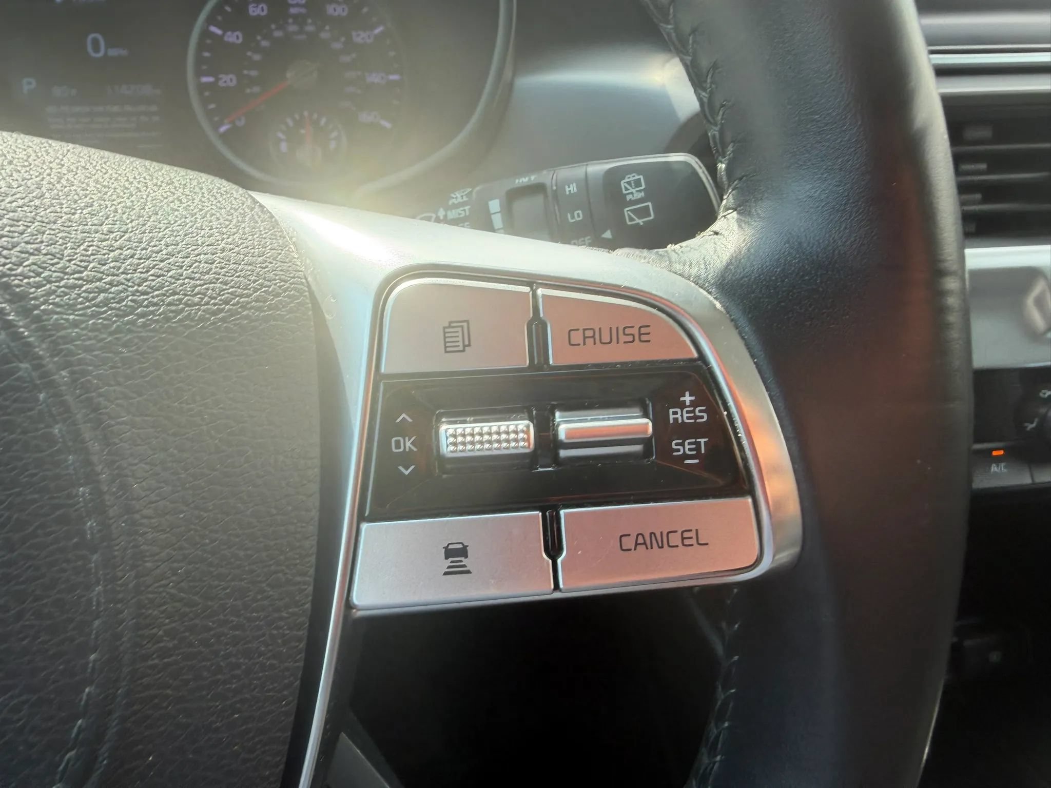 Used 2020 Kia Telluride S w/ S 8 Passenger Seating Package AWD/4WD image 14