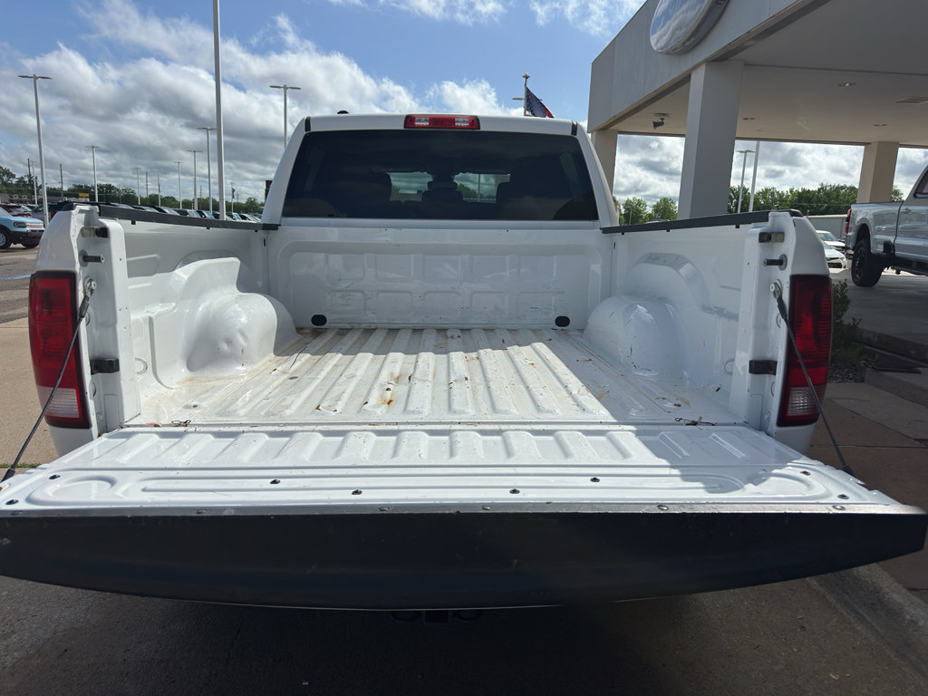 Used 2022 RAM 1500 Classic SLT w/ Protection Group AWD/4WD image 5