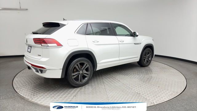 Used 2022 Volkswagen Atlas Cross Sport SEL R-Line AWD/4WD image 2