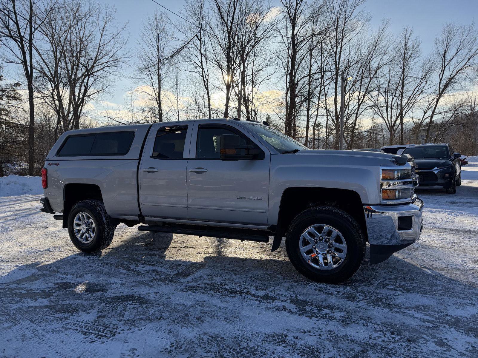 Used 2019 Chevrolet Silverado 2500 LT w/ LT Convenience Package image 6