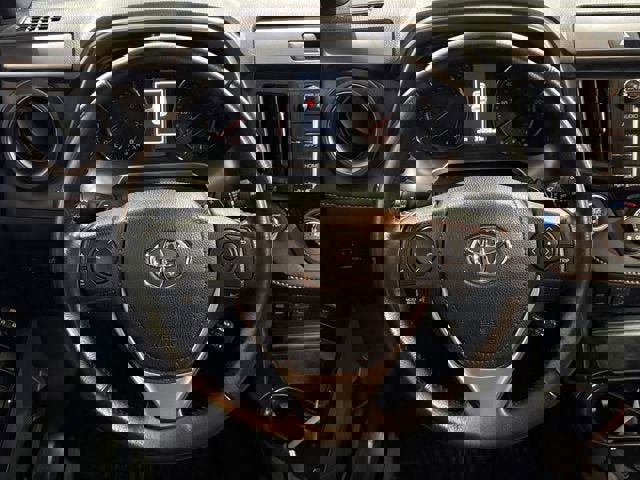 Used 2018 Toyota RAV4 SE w/ Power Extra Value Package image 21