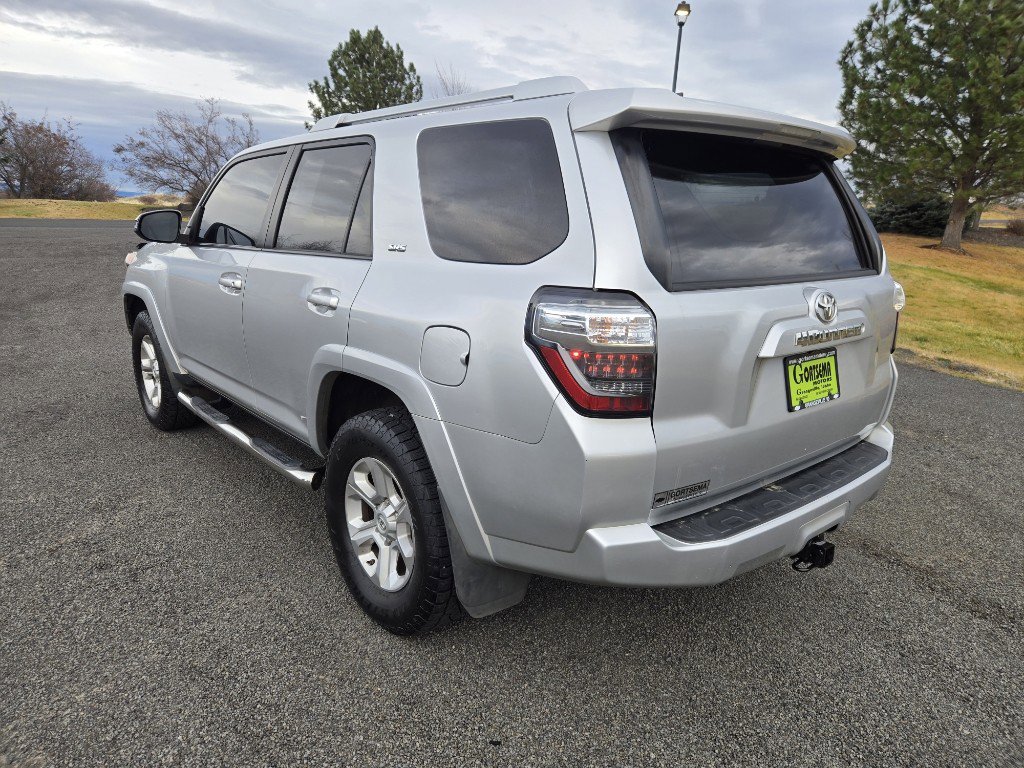 Used 2016 Toyota 4Runner SR5 Premium image 8