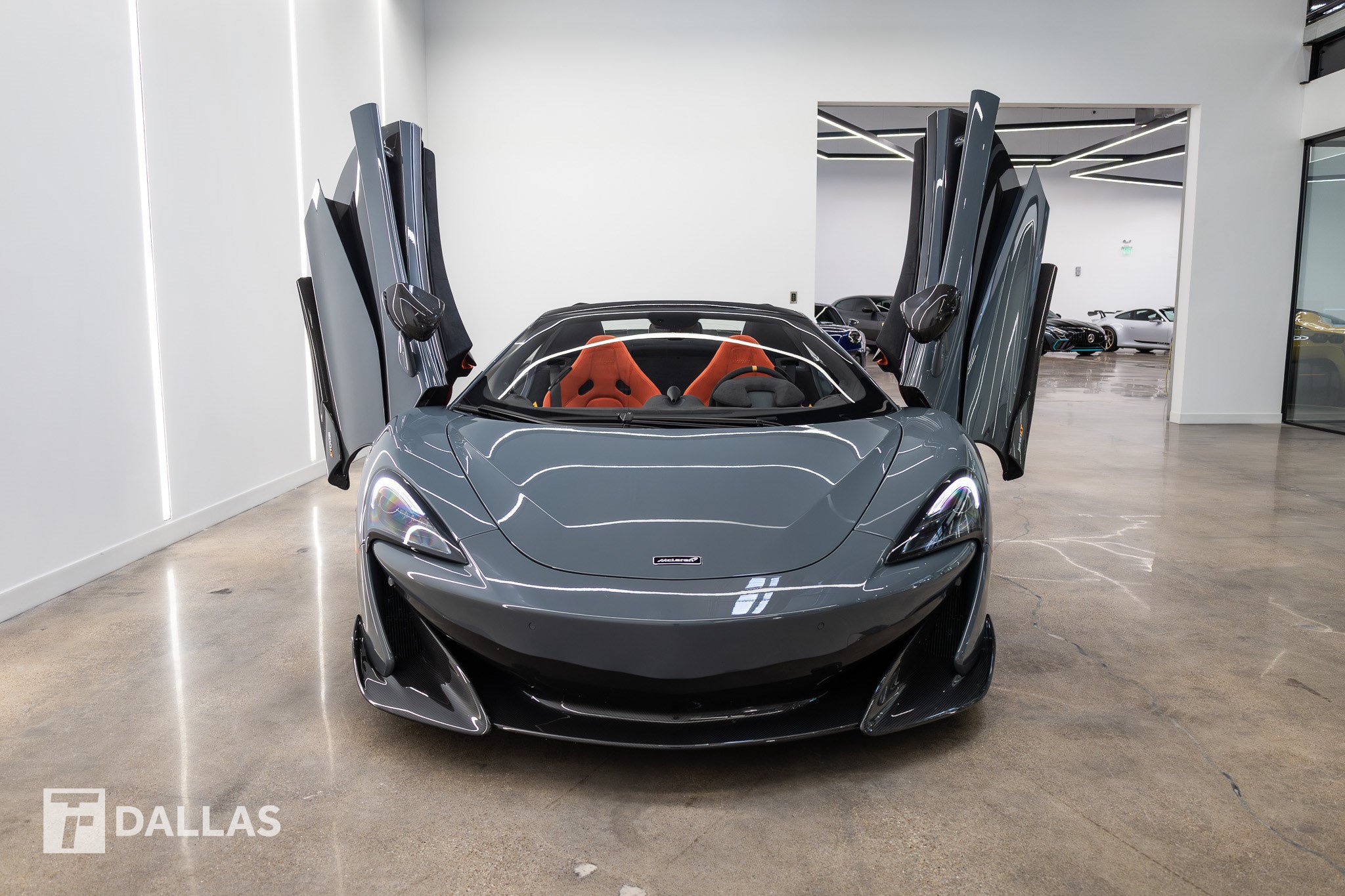 Used 2020 McLaren 600LT Spider RWD image 7