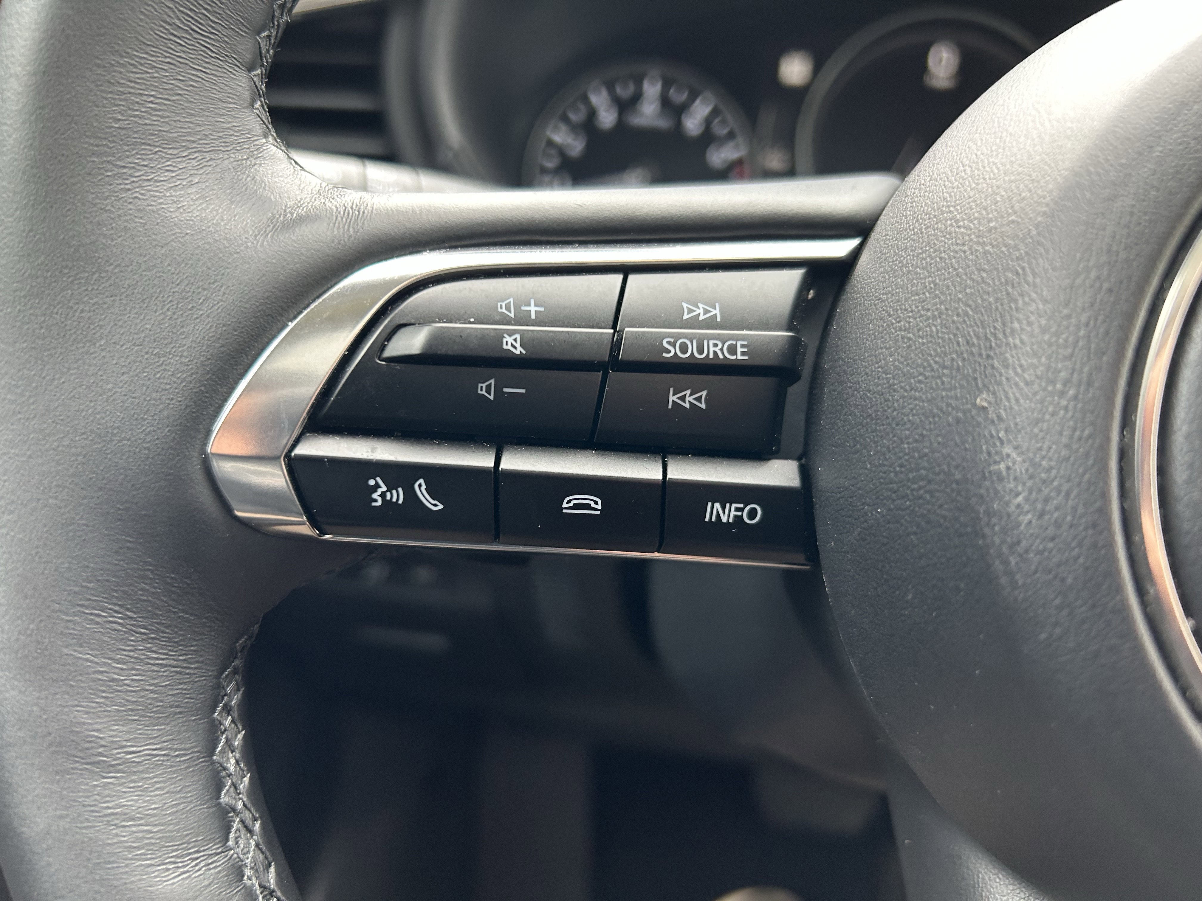 Certified 2025 MAZDA CX-30 2.5 Turbo w/ Premium Package image 19