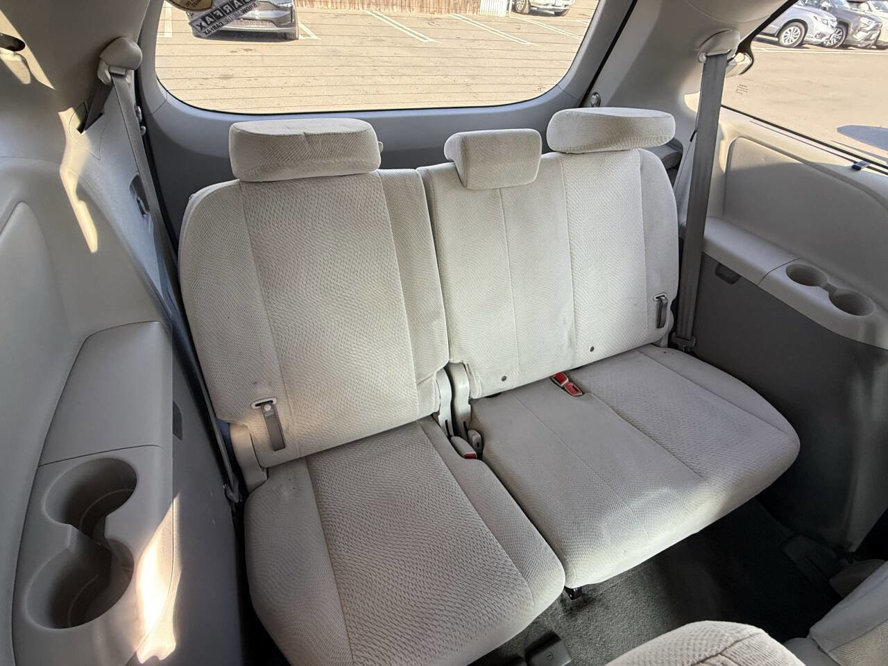 Used 2012 Toyota Sienna LE image 17
