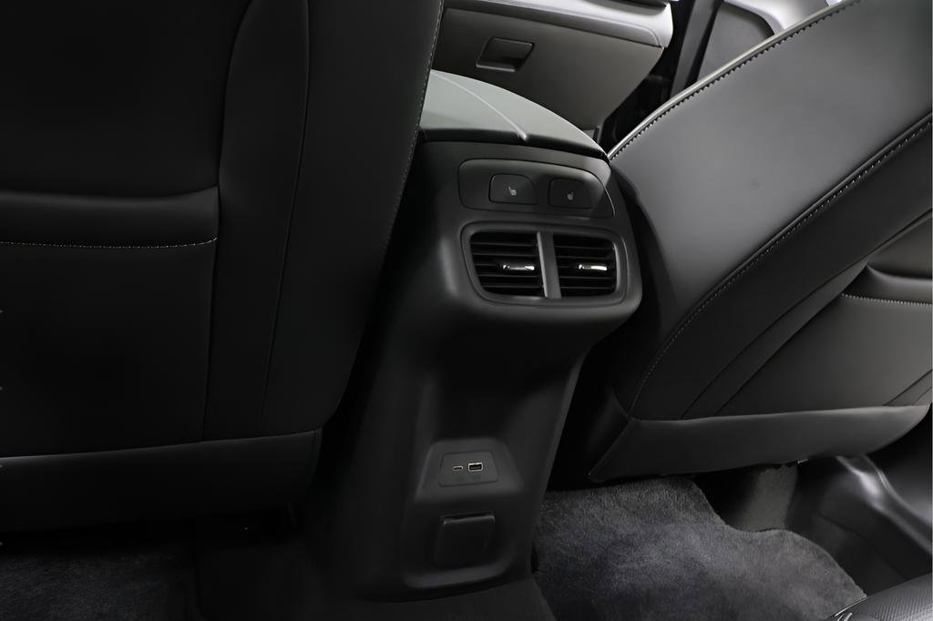 Used 2024 Buick Envision Avenir image 27