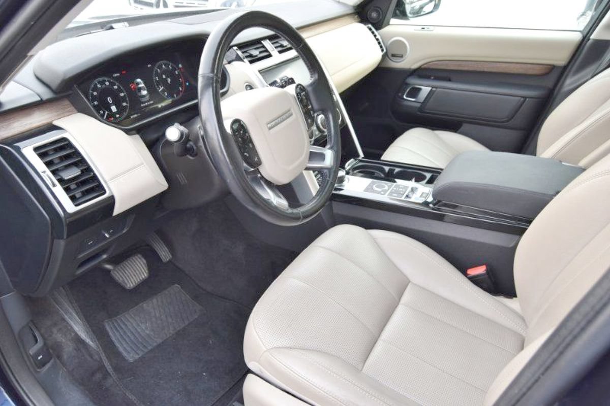 Used 2019 Land Rover Discovery HSE AWD/4WD image 19