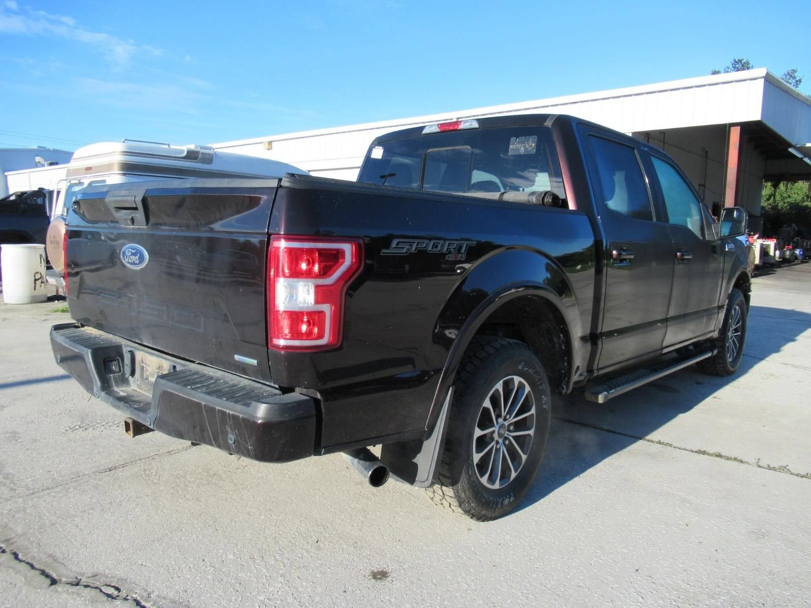 Used 2019 Ford F150 XLT w/ Equipment Group 302A Luxury AWD/4WD image 4