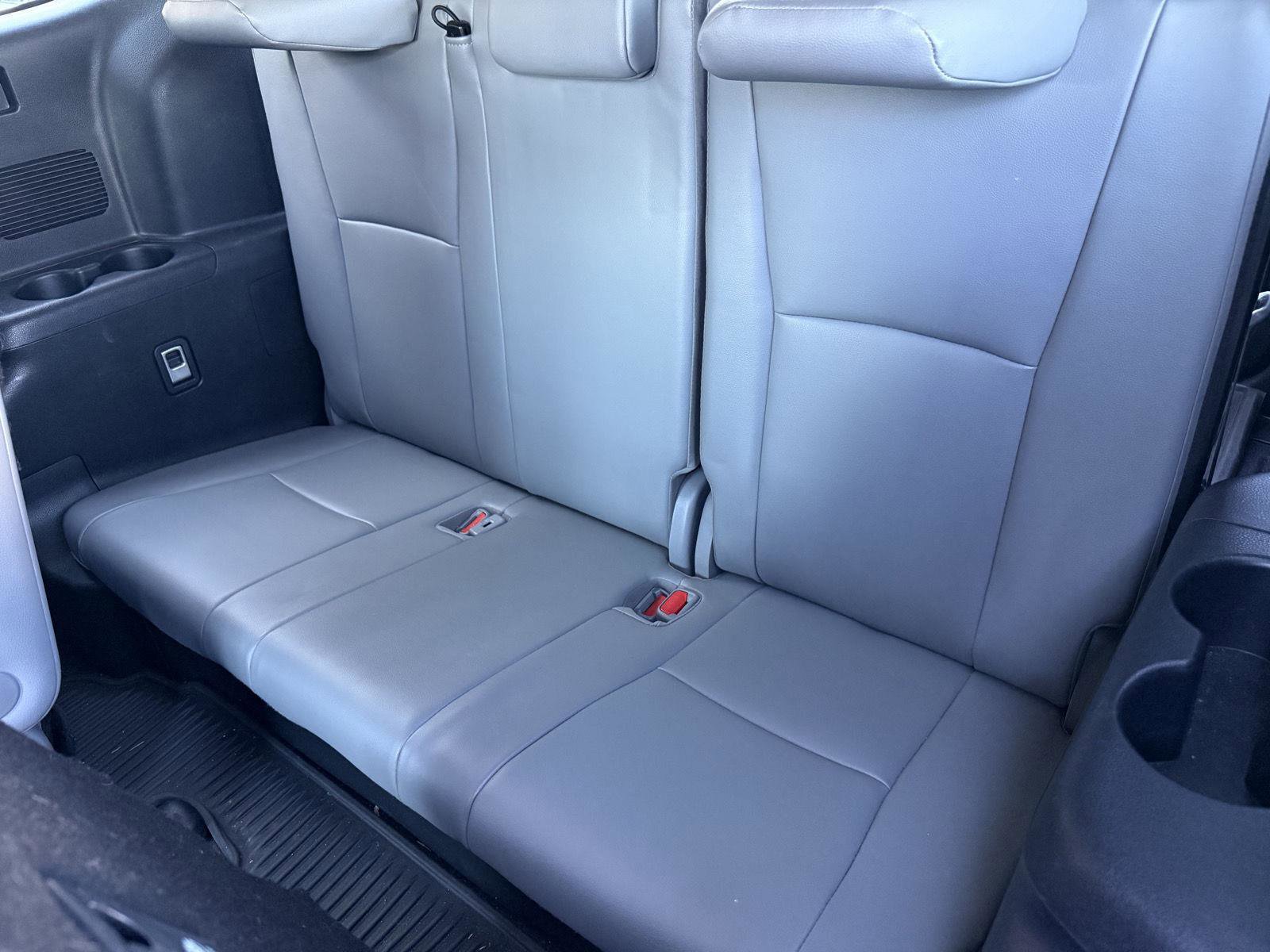 Used 2022 Toyota Highlander XLE image 12