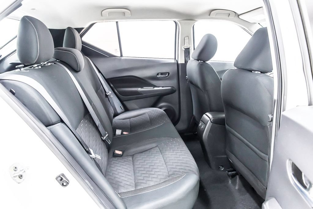 Used 2021 Nissan Kicks SV w/ Exterior Package FWD image 33