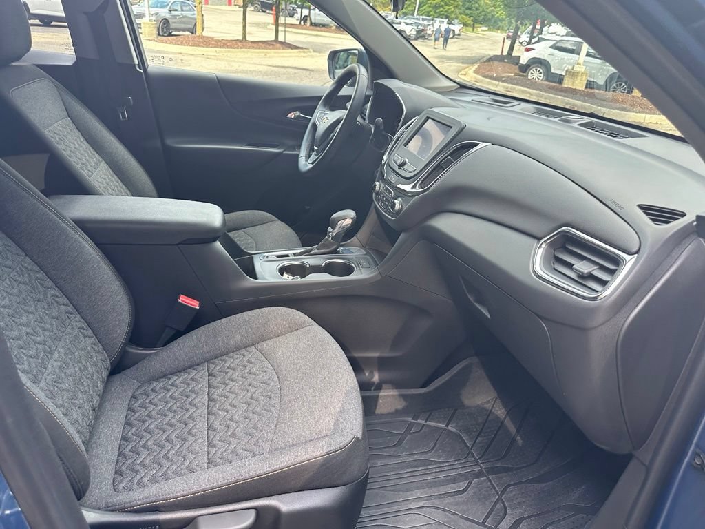 Used 2024 Chevrolet Equinox LT w/ LPO, Floor Liner Package FWD image 30