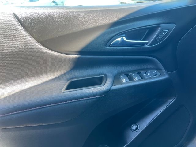 Used 2023 Chevrolet Equinox RS FWD image 27