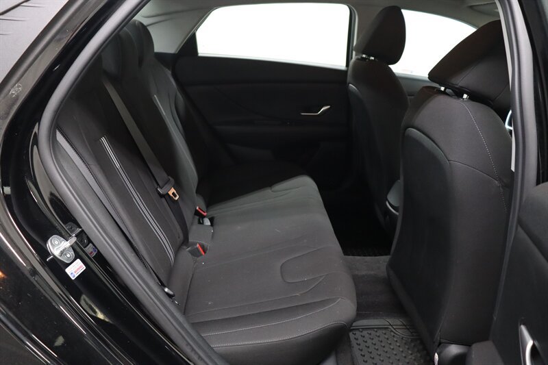Used 2021 Hyundai Elantra SEL FWD image 27