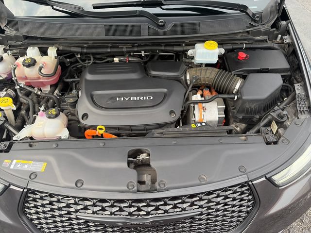 Used 2022 Chrysler Pacifica Touring-L w/ Uconnect Theater Family Group FWD image 21