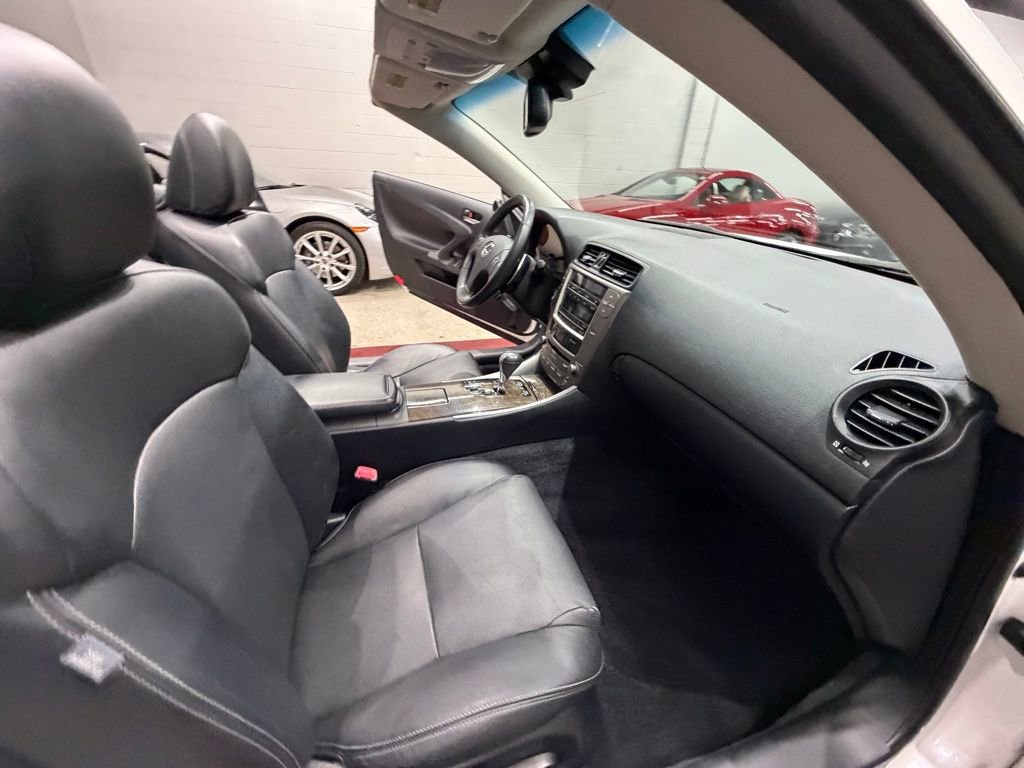 Used 2010 Lexus IS 250C image 29