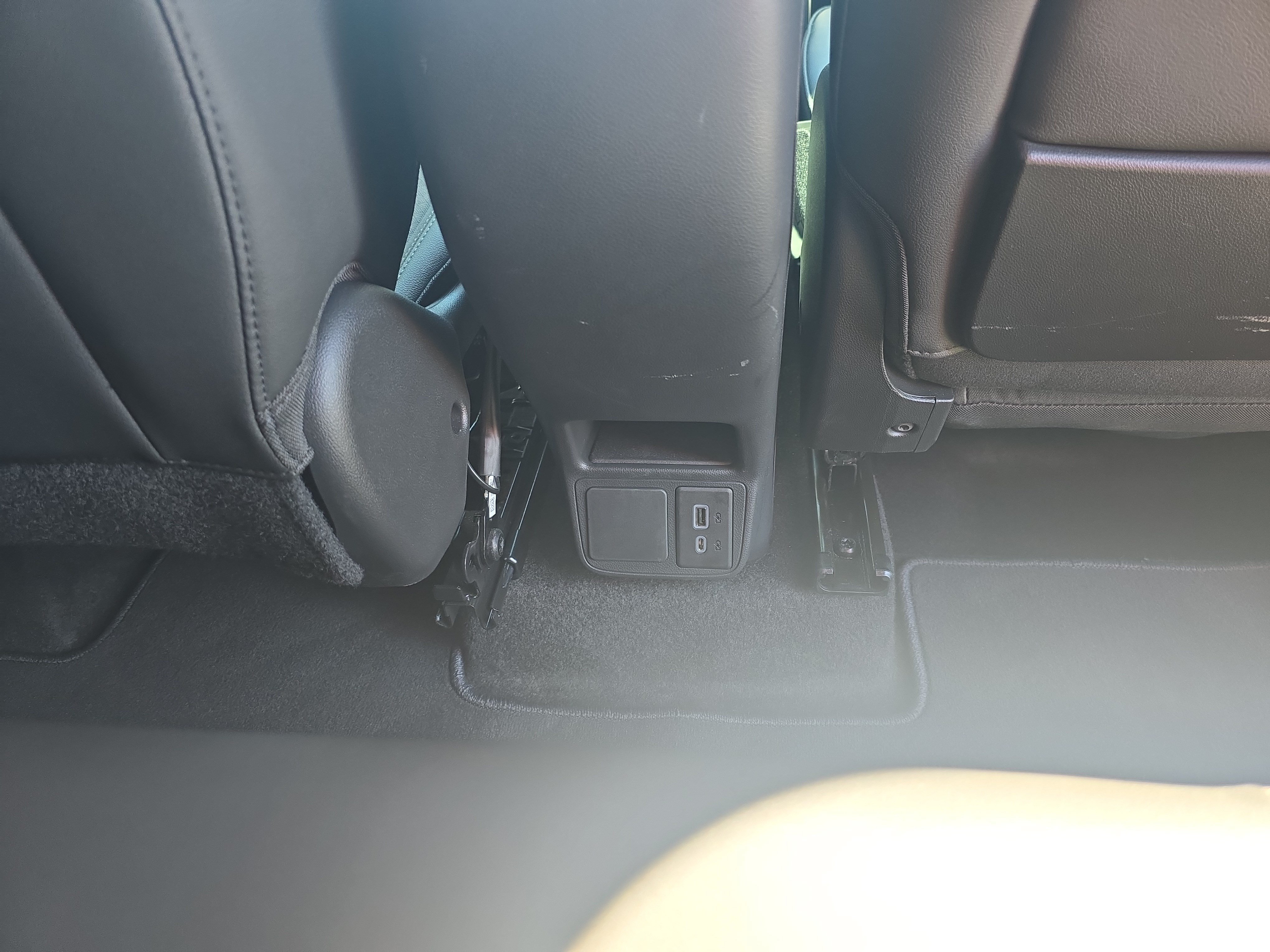 Used 2023 Buick Encore GX Select w/ Sport Touring Package FWD image 12