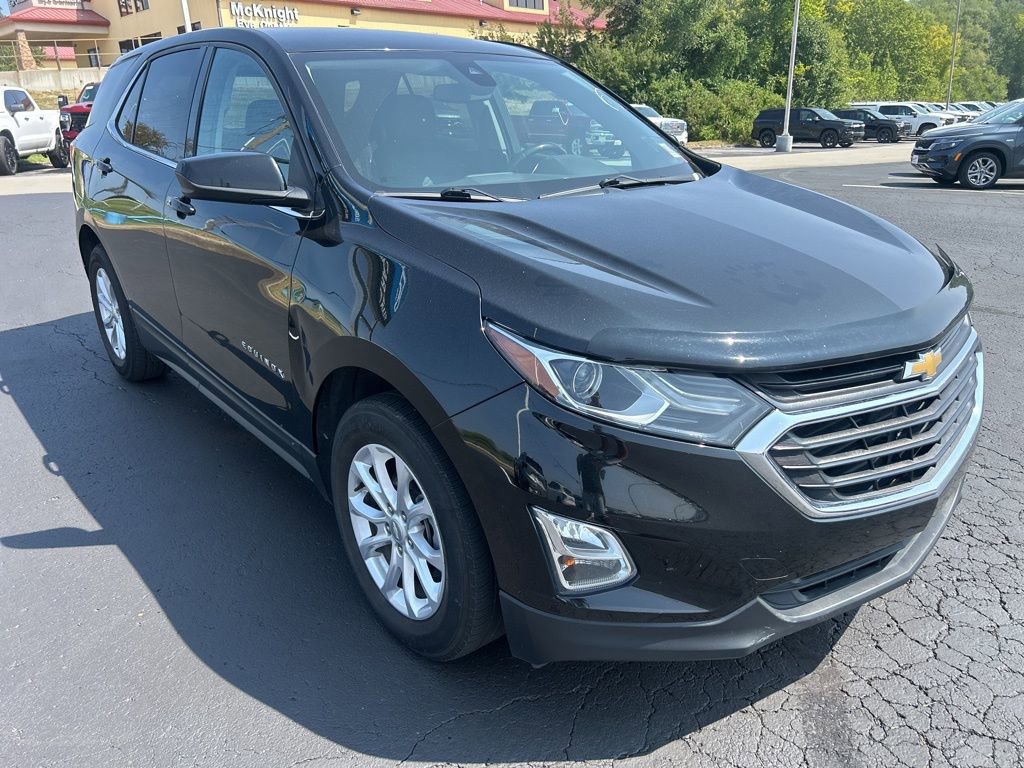 Used 2020 Chevrolet Equinox LT w/ Driver Convenience Package image 4