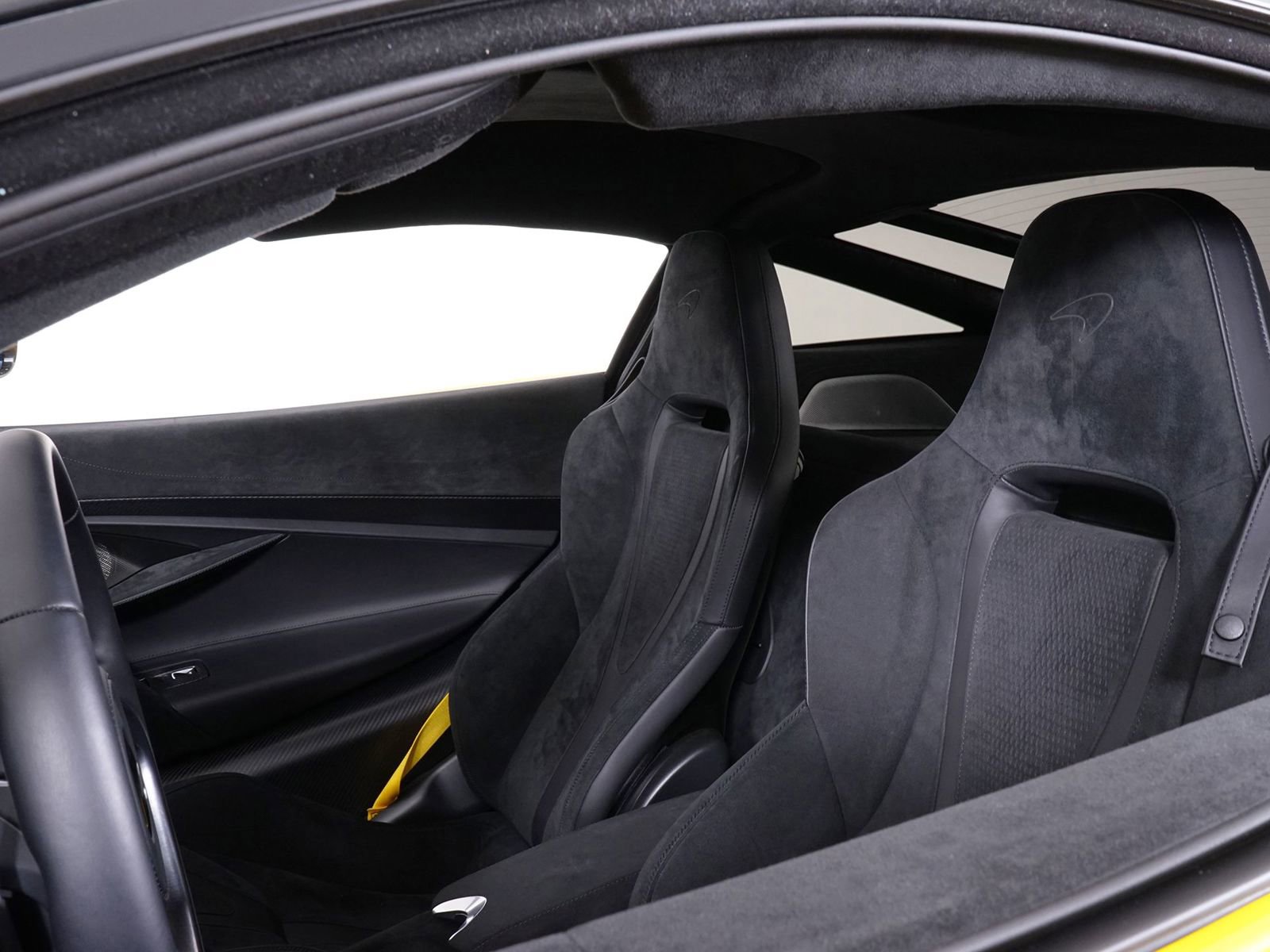 Used 2024 McLaren 750S image 25