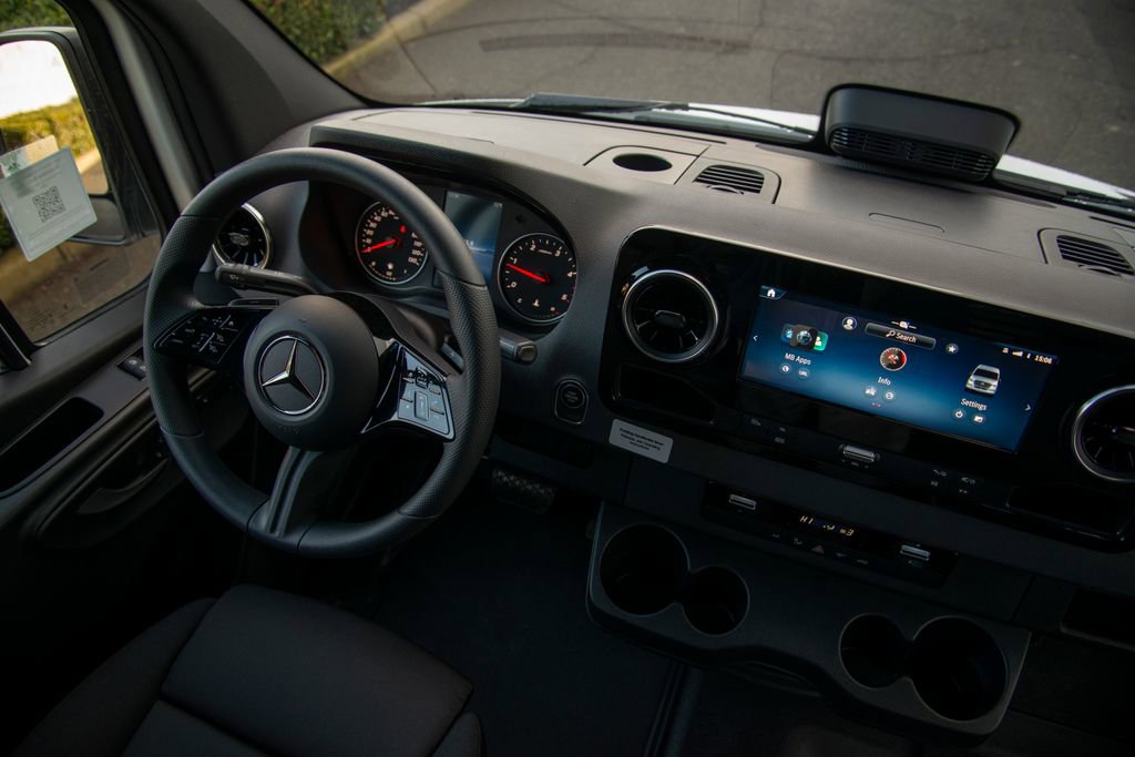New 2026 Mercedes-Benz Sprinter 2500 image 18