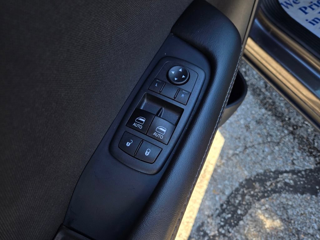 Used 2019 Dodge Challenger SXT RWD image 12
