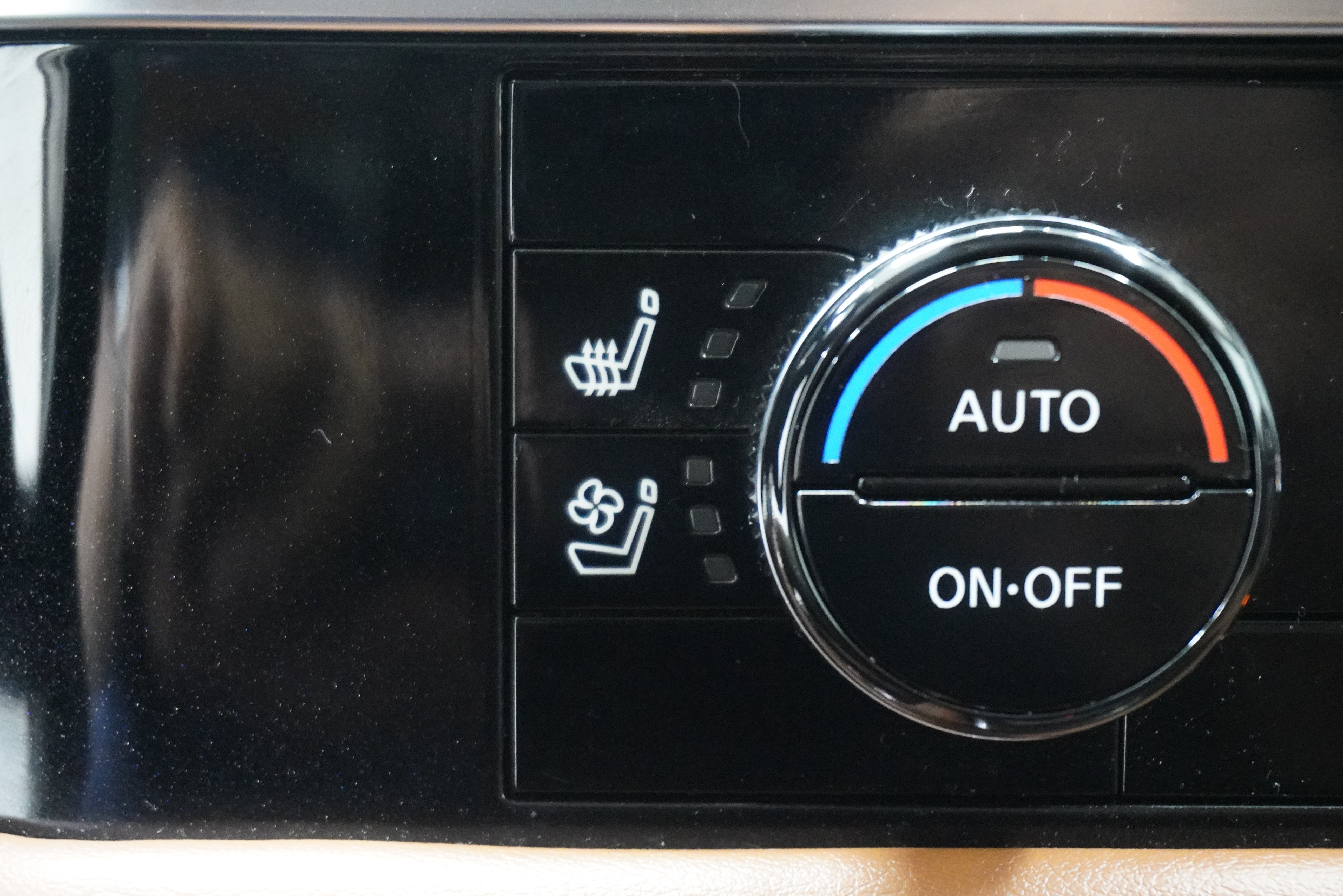 Used 2023 Nissan Pathfinder Platinum FWD image 26